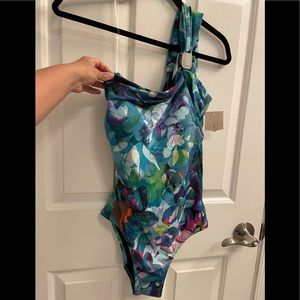 One piece bathing suit